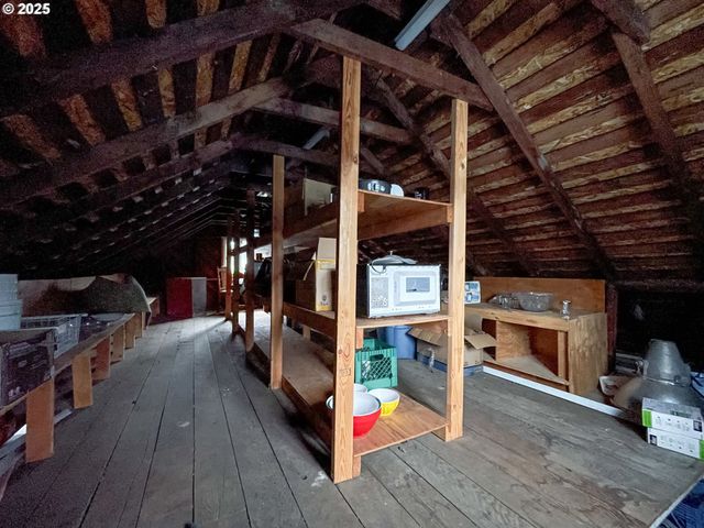 807 GARIBALDI Ave, Garibaldi, OR 97118