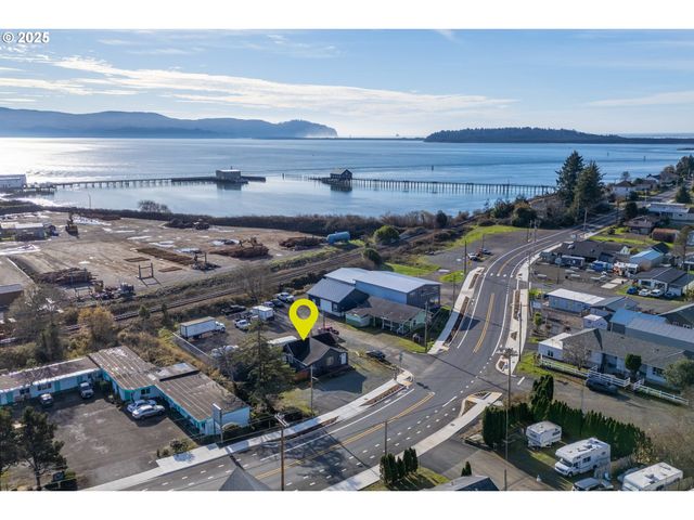 807 GARIBALDI Ave, Garibaldi, OR 97118