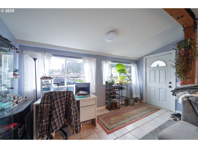 807 GARIBALDI Ave, Garibaldi, OR 97118