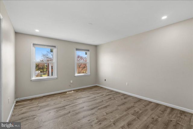 8896 SWEETBRIAR, Manassas, VA 20110