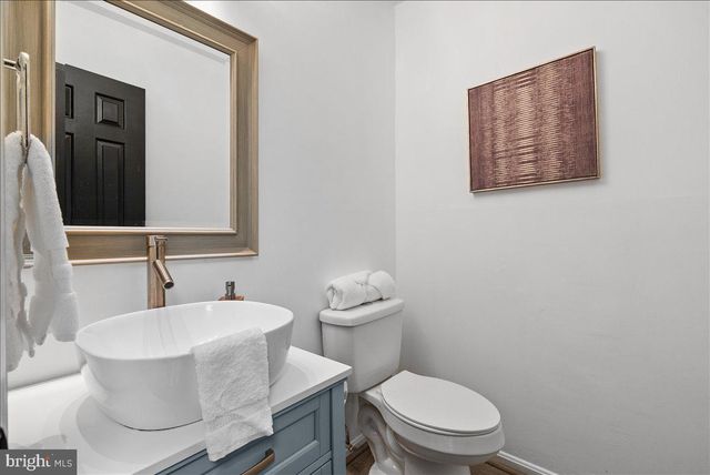 8896 SWEETBRIAR, Manassas, VA 20110