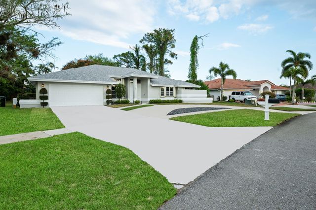 1738 Lindsey Court, Wellington, FL 33414