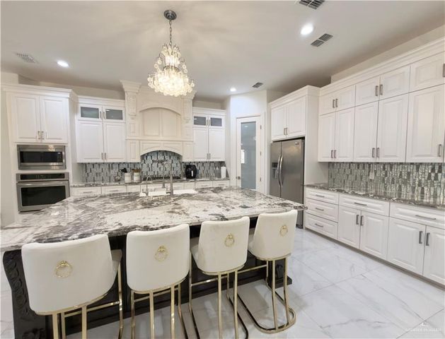 13601 N 41st Lane, Edinburg, TX 78541