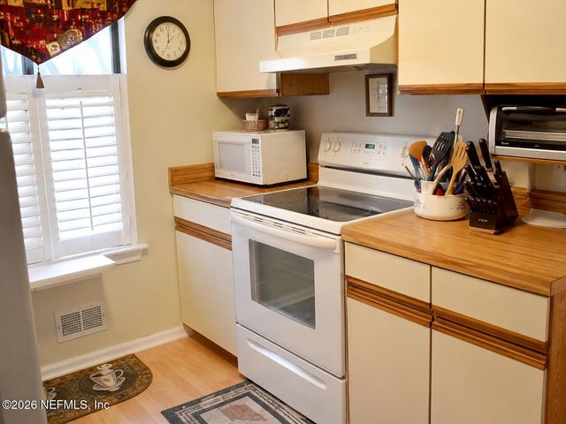 4108 HANGING MOSS Court, Jacksonville, FL 32257