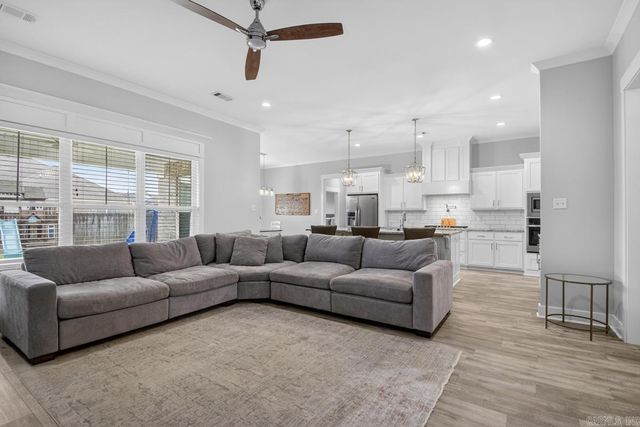 2319 Pleasant Cove Drive, Conway, AR 72034