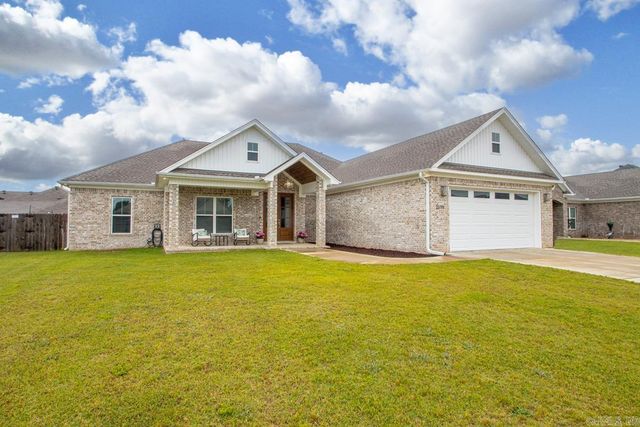 2319 Pleasant Cove Drive, Conway, AR 72034