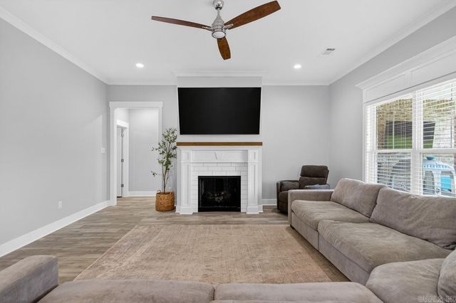 2319 Pleasant Cove Drive, Conway, AR 72034