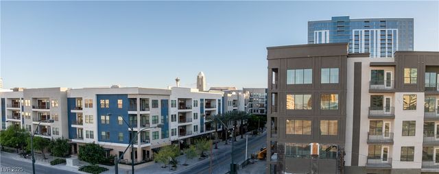 700 West Carson Avenue 506, Las Vegas, NV 89106