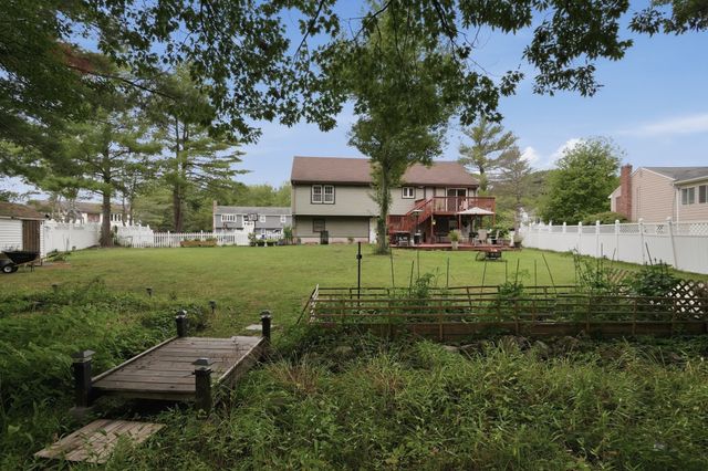 116 Kensington St, Braintree, MA 02184