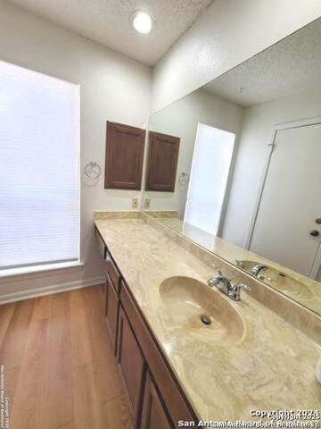 2255 Thousand Oaks Dr Apt 605, San Antonio, TX 78232