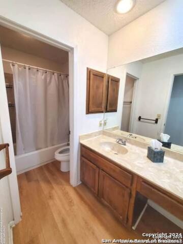 2255 Thousand Oaks Dr Apt 605, San Antonio, TX 78232