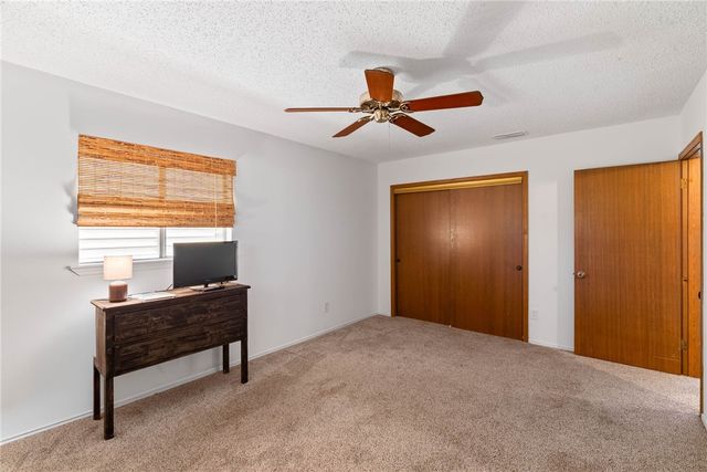 118 Las Palmas Dr, Corpus Christi, TX 78418
