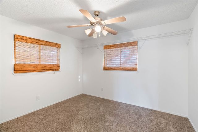 118 Las Palmas Dr, Corpus Christi, TX 78418