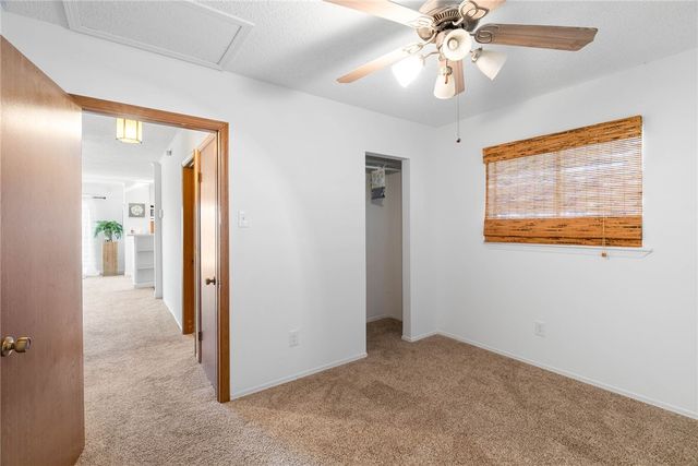 118 Las Palmas Dr, Corpus Christi, TX 78418