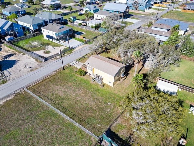 118 Las Palmas Dr, Corpus Christi, TX 78418