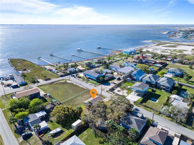 118 Las Palmas Dr, Corpus Christi, TX 78418