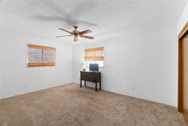 118 Las Palmas Dr, Corpus Christi, TX 78418