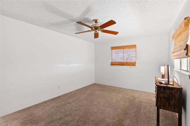 118 Las Palmas Dr, Corpus Christi, TX 78418