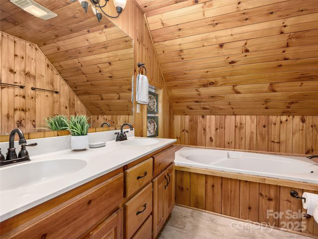 575 Twin Brook Drive, Waynesville, NC 28785