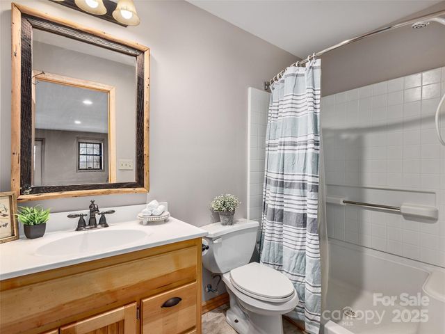 575 Twin Brook Drive, Waynesville, NC 28785