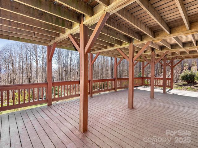 575 Twin Brook Drive, Waynesville, NC 28785