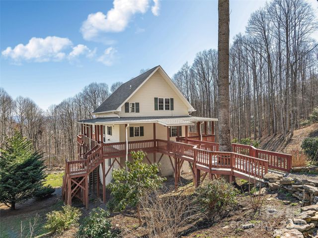 575 Twin Brook Drive, Waynesville, NC 28785