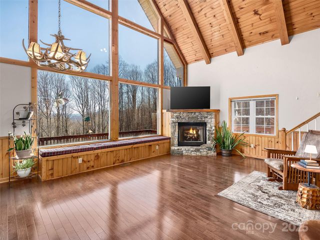 575 Twin Brook Drive, Waynesville, NC 28785