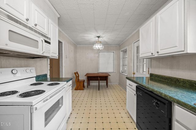 2307 Joy Drive, Jamestown, NC 27282