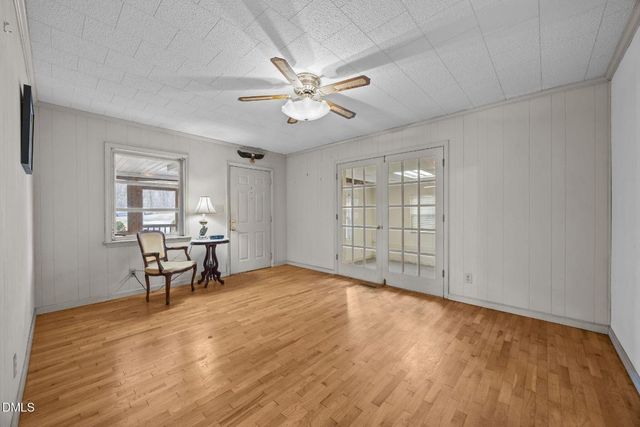 2307 Joy Drive, Jamestown, NC 27282