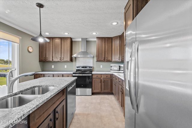 535 Conley Trail Tr, Dandridge, TN 37725