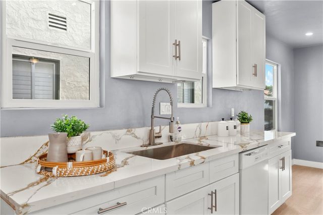2049 W 71St Street, Los Angeles, CA 90047