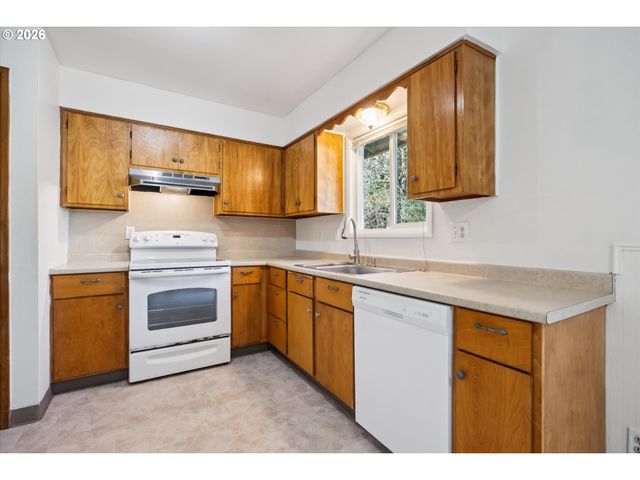 187 Ne 29TH Ct, Hillsboro, OR 97124