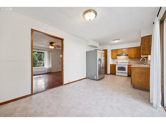 187 Ne 29TH Ct, Hillsboro, OR 97124