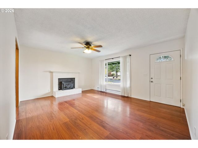 187 Ne 29TH Ct, Hillsboro, OR 97124