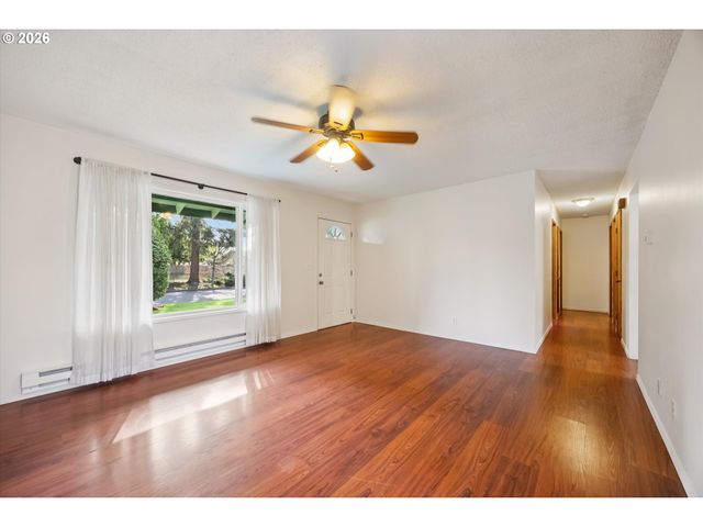 187 Ne 29TH Ct, Hillsboro, OR 97124