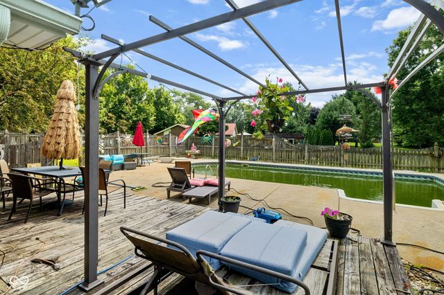 5855 Carriage Lane, Alexandria, IN 46001