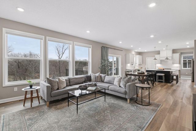 6331 Apple Court, Inver Grove Heights, MN 55077