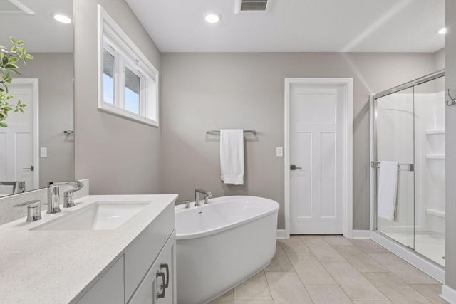 6331 Apple Court, Inver Grove Heights, MN 55077