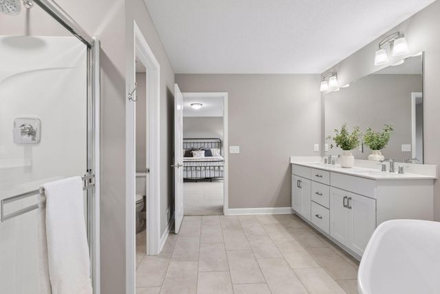 6331 Apple Court, Inver Grove Heights, MN 55077