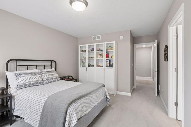 6331 Apple Court, Inver Grove Heights, MN 55077