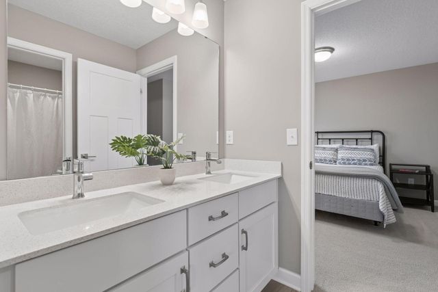 6331 Apple Court, Inver Grove Heights, MN 55077