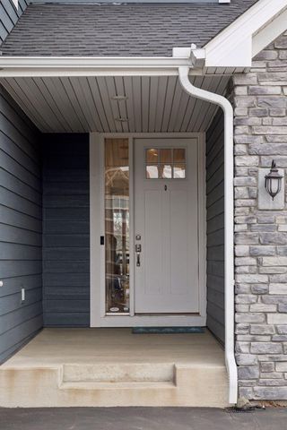 6331 Apple Court, Inver Grove Heights, MN 55077