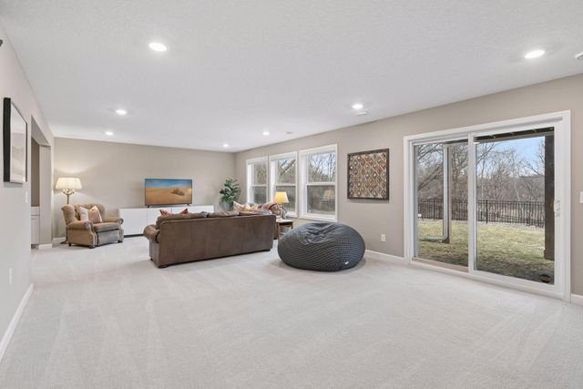 6331 Apple Court, Inver Grove Heights, MN 55077