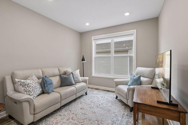 6331 Apple Court, Inver Grove Heights, MN 55077