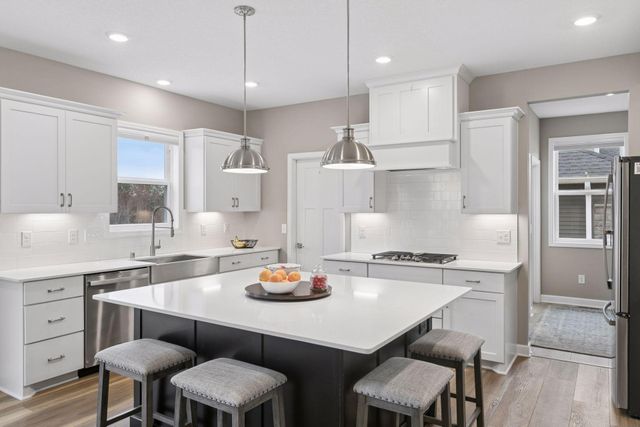 6331 Apple Court, Inver Grove Heights, MN 55077