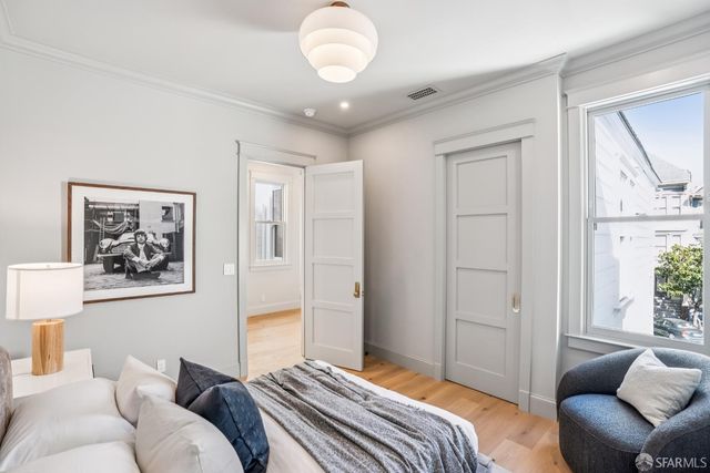 160 Noe Street, San Francisco, CA 94114