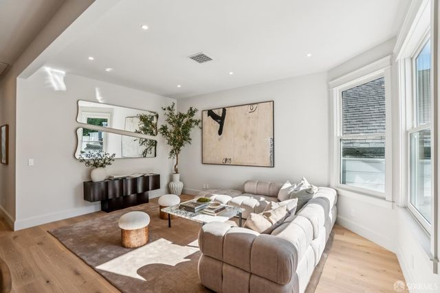 160 Noe Street, San Francisco, CA 94114