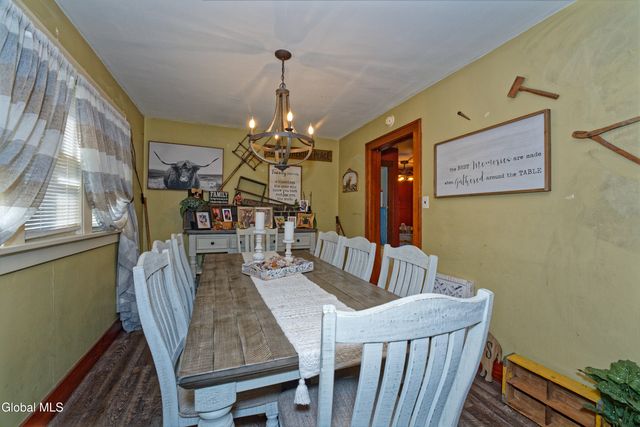 139 5th Avenue, Gloversville, NY 12078