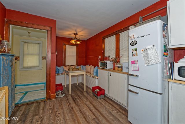 139 5th Avenue, Gloversville, NY 12078