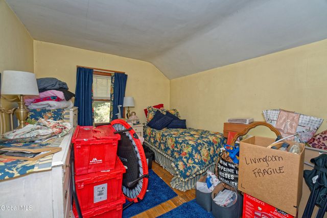 139 5th Avenue, Gloversville, NY 12078